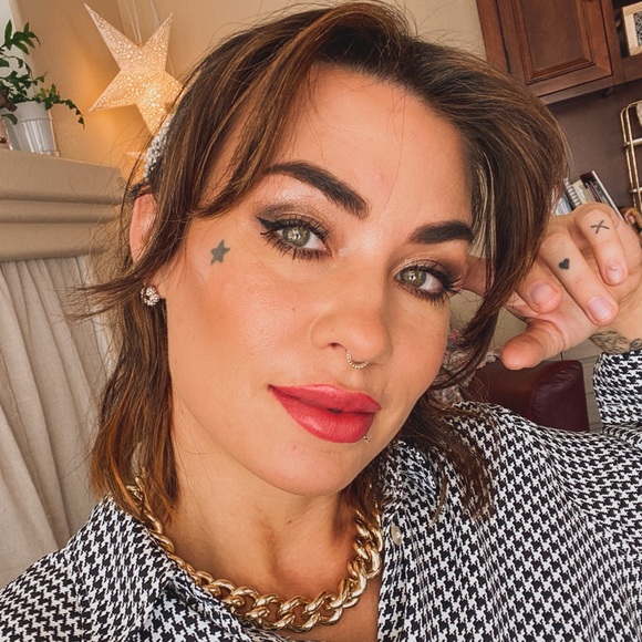 Meet your Posher, Rachel - Picture 4 of 6